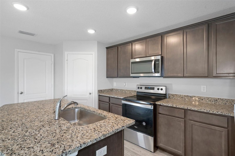 Building Photo - 5242 Fez Ct