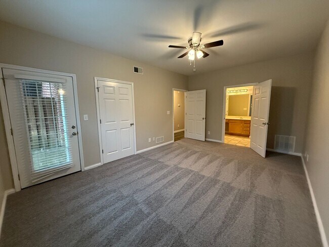 Building Photo - Beautiful 2 Bedroom Condo in Dorsey Village