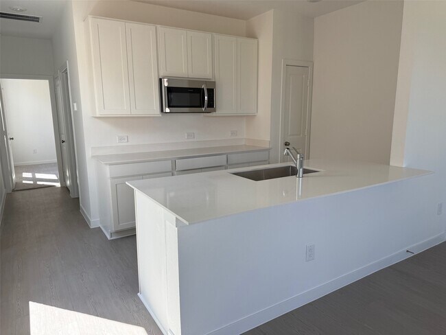 Building Photo - 28611 Bluebonnet Grotto Dr