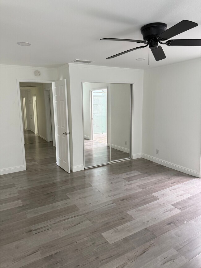 Building Photo - 9422 Krepp Dr