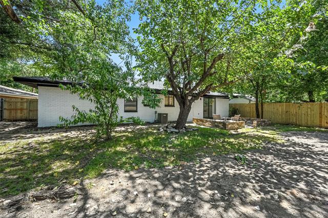 Building Photo - 214 Dorris Dr