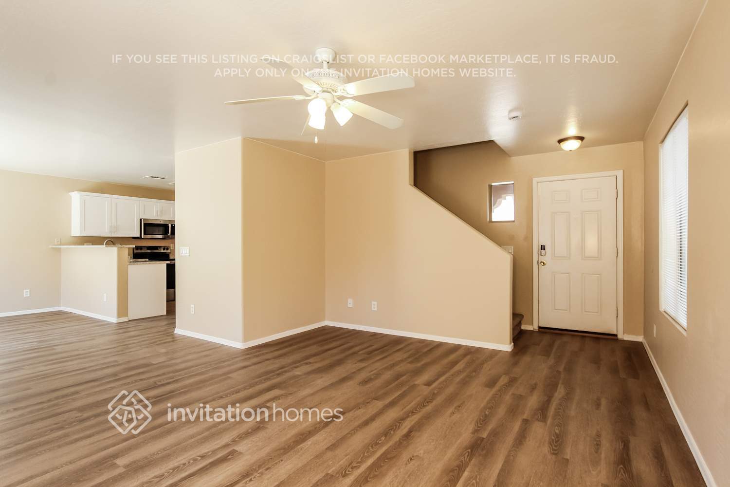 Building Photo - 12921 W Fleetwood Ln