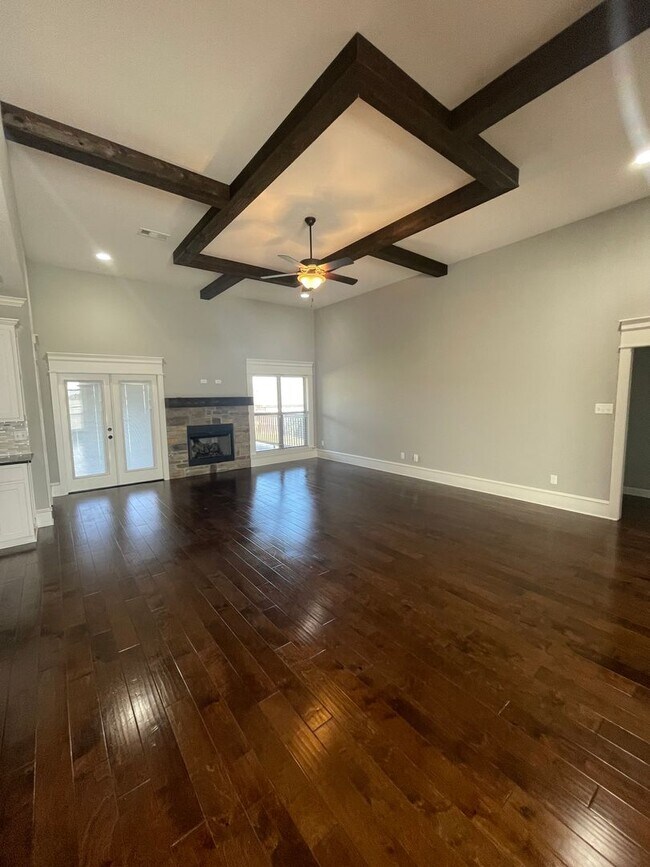 Building Photo - Great location in Sherwood