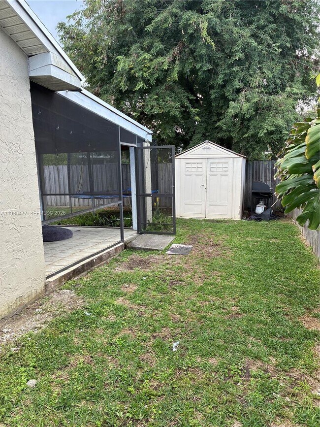 Building Photo - 1660 N Audubon Dr