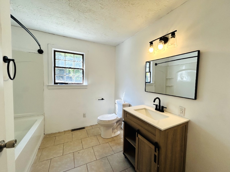 Building Photo - 1384 Kings Creek Rd
