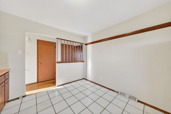 Building Photo - 8908 Scottdale Ave