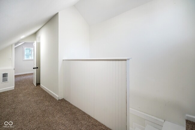 Building Photo - 218 S Walcott St