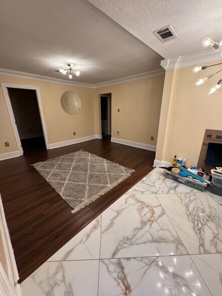 Building Photo - 2653 Madrid St