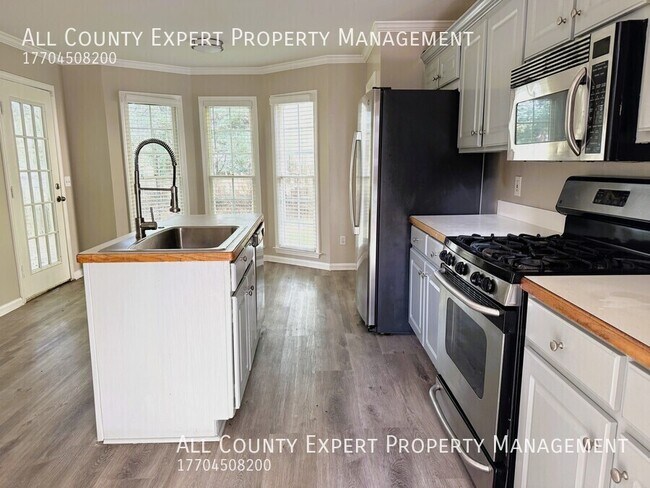 Building Photo - 1565 Ox Bridge Ct NW