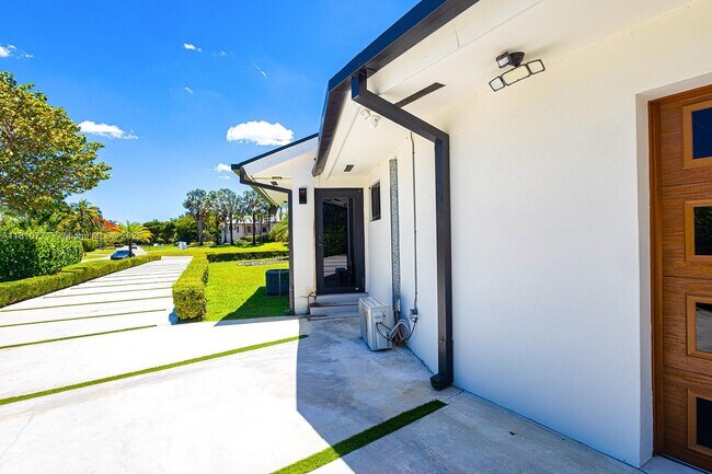 Building Photo - 10506 SW 89th Pl