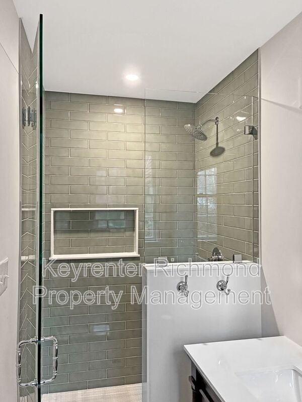 Building Photo - 4233 Pawnee Rd