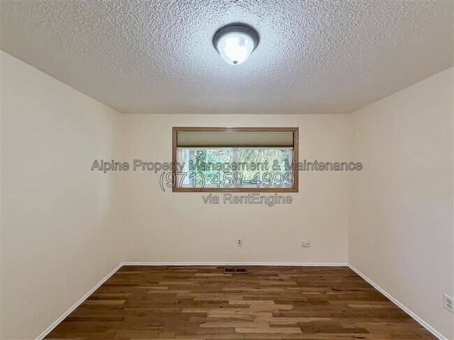 Building Photo - 4670 SW 160th Ave