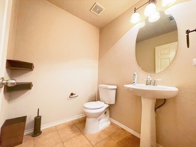 bathroom 3 - 577 Quarter Ave