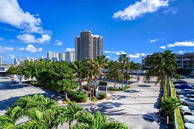 Building Photo - 3031 N Ocean Blvd