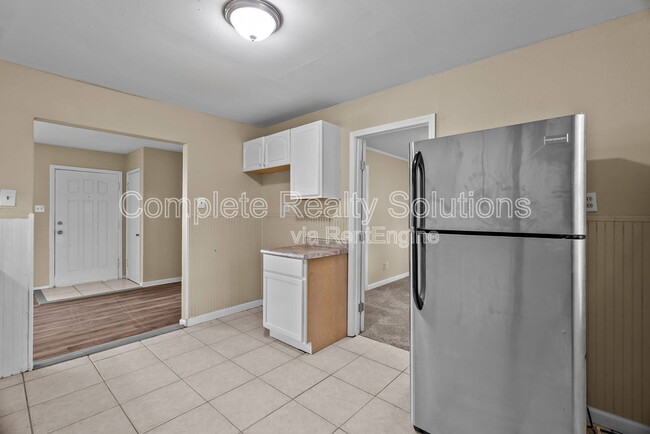 Building Photo - 1132 Redman Blvd