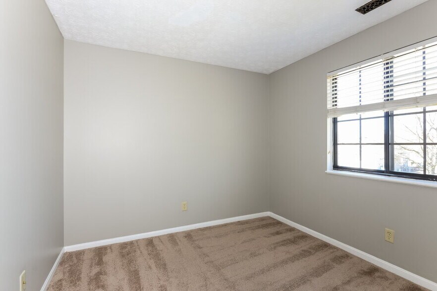 Building Photo - 1481 Rebecca Ln