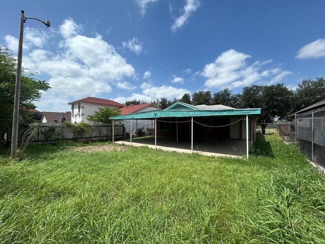 Building Photo - 115 Allen Dr