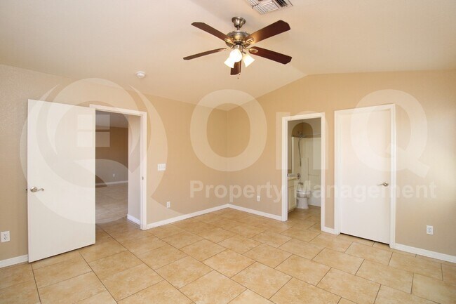Building Photo - 11514 E Contessa St