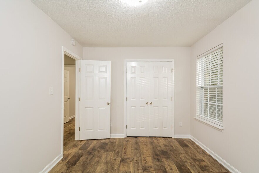 Building Photo - 746 Brewers Glynn Ct