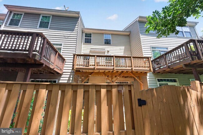 Building Photo - 967 Herons Run Ln
