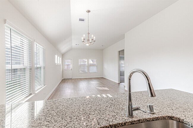 Building Photo - 7431 Sail Hl Dr