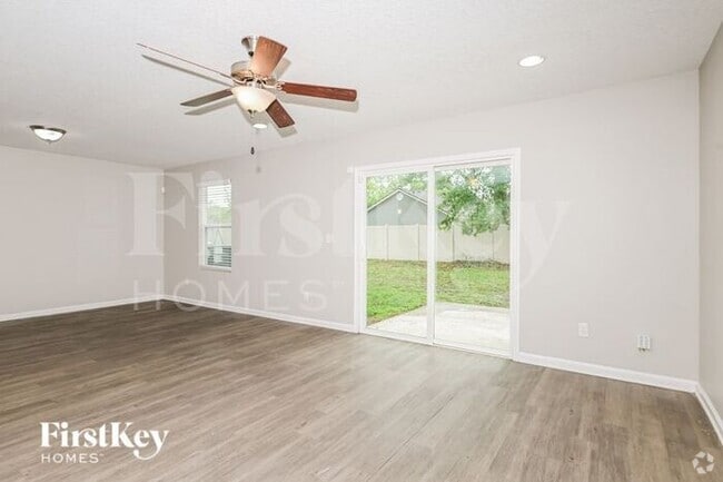Building Photo - 1235 Sarahs Landing Dr
