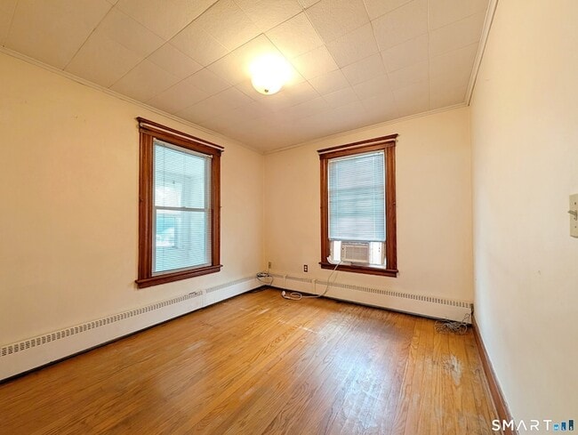 Building Photo - 226 Brightwood Ave