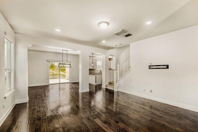 Building Photo - 194 Danish Dr