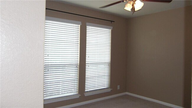 Building Photo - 208 Teron Dr
