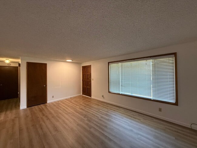 Building Photo - Santa Clara Gem