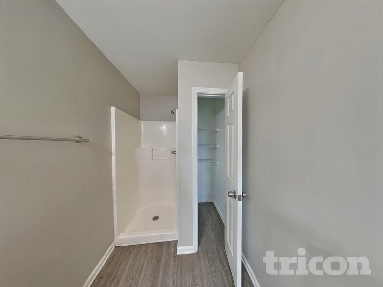 Building Photo - 11842 Registry Blvd