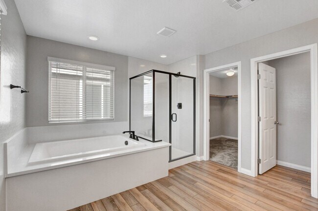 Building Photo - Beautifully Upgraded 4 Bedroom, Two Story ...