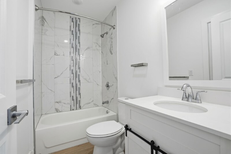 Building Photo - 147-149 N Gross St