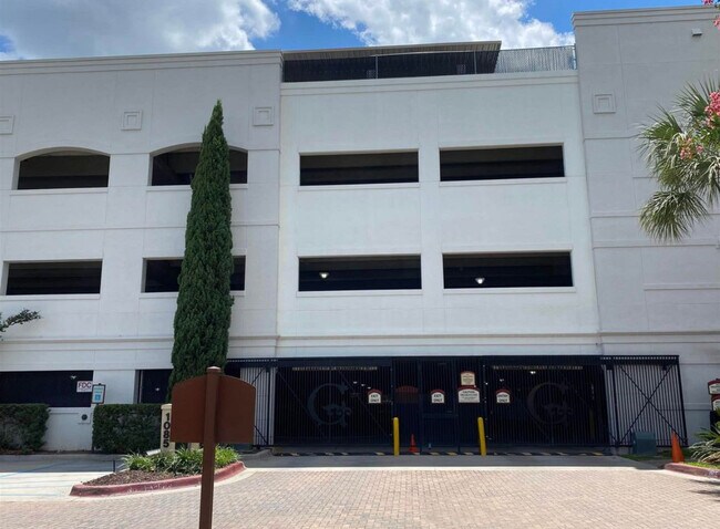 2 parking spaces in gated garage! - 1085 Shop Rd