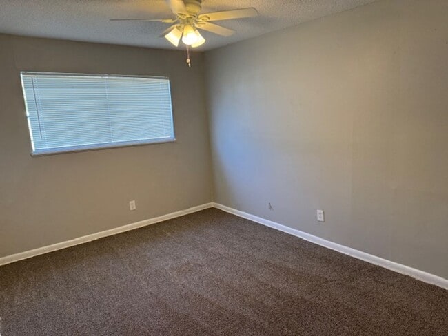 Building Photo - 3104 Gay Blvd