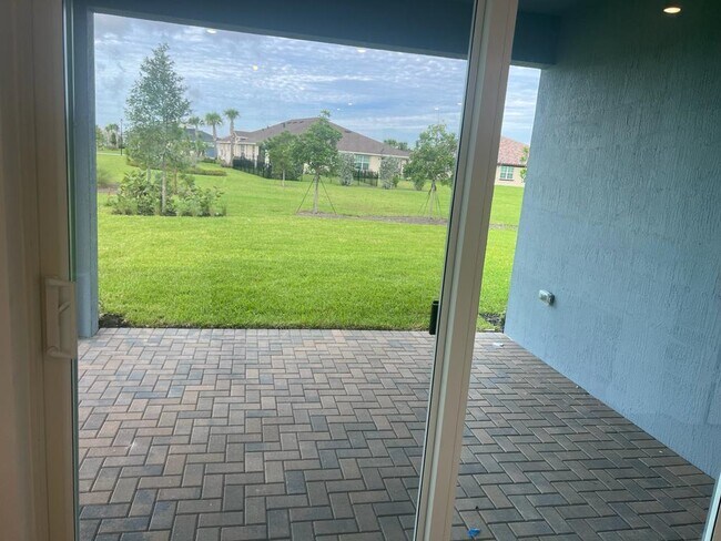 Building Photo - 1215 Tangled Orchard Tr