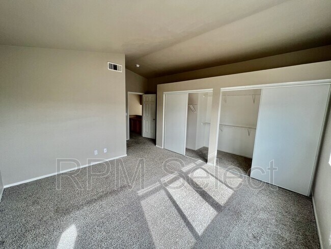 Building Photo - 4932 Chaps Ct