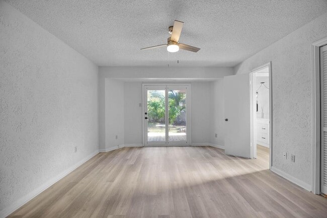 Building Photo - 9427 Braeburn Glen St