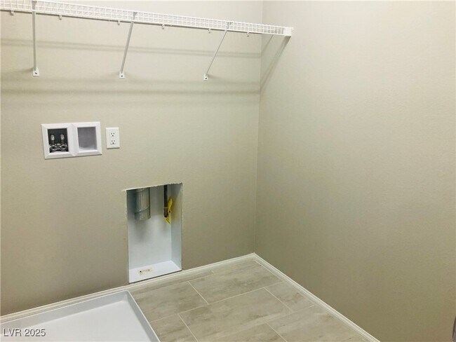 Building Photo - 7108 Adrian Peak St