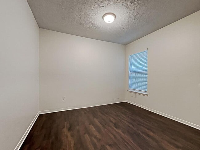 Building Photo - 30114 Saw Oaks Dr