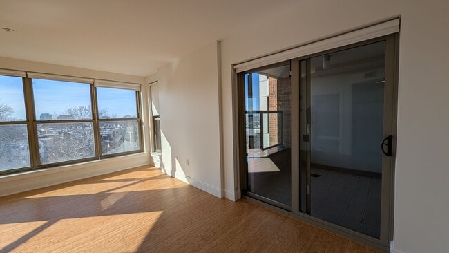 Building Photo - Sunny, Modern, Renovated Allston 2-Bed/2-Bath Steps from Packard's Corner!