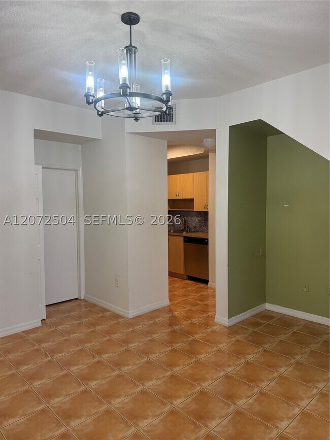 Building Photo - 700 SW 106th Ave