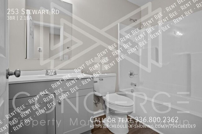 Building Photo - 253 Stewart Rd SE