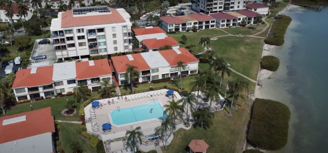 Building Photo - 6295 Bahia Del Mar Cir
