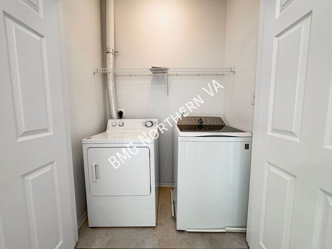 Building Photo - 9508 Walker Way