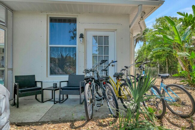 Building Photo - 19 Hoffer St