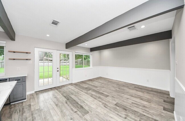 Building Photo - 9638 Ravensworth Dr