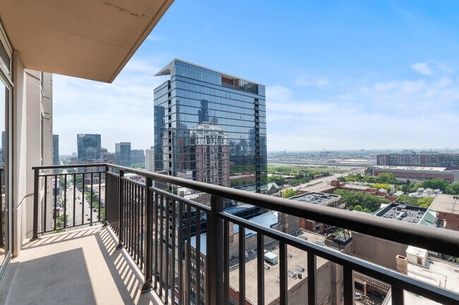 Building Photo - 1111 S Wabash Ave