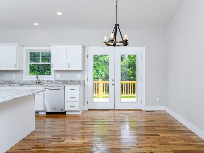 Building Photo - 27 W Chapel Rd