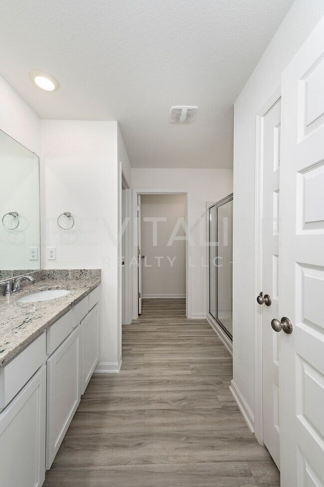 Building Photo - 1097 Hayward Lp